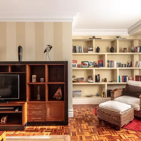 Grande Luminoso, Garaje, Arena, Casco Viejo * ビルバオ