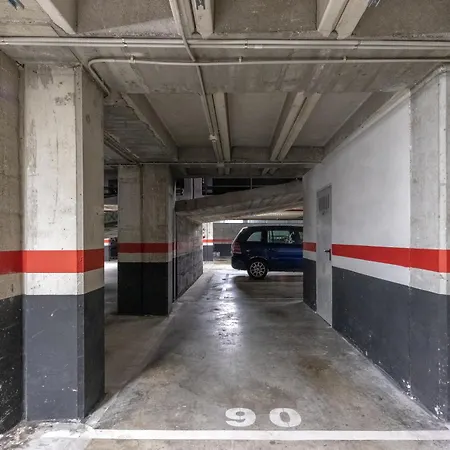 Grande Luminoso, Garaje, Arena, Casco Viejo