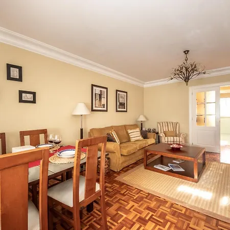 Grande Luminoso, Garaje, Arena, Casco Viejo * ビルバオ