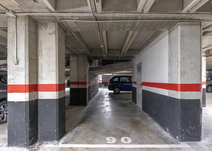 Grande Luminoso, Garaje, Arena, Casco Viejo