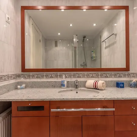 Apartment Grande Luminoso, Garaje, Arena, Casco Viejo *