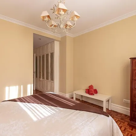 Grande Luminoso, Garaje, Arena, Casco Viejo Bilbao