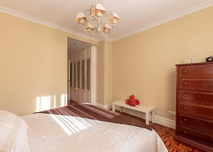 Grande Luminoso, Garaje, Arena, Casco Viejo Bilbao