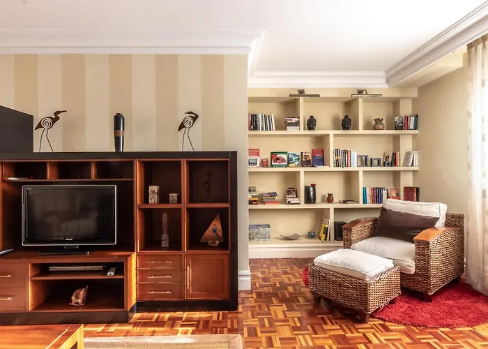 Grande Luminoso, Garaje, Arena, Casco Viejo * Bilbao