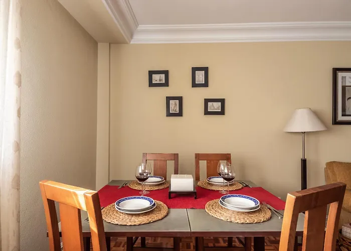 Grande Luminoso, Garaje, Arena, Casco Viejo