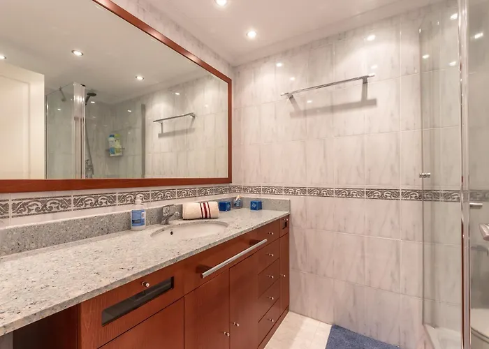 Apartament Grande Luminoso, Garaje, Arena, Casco Viejo